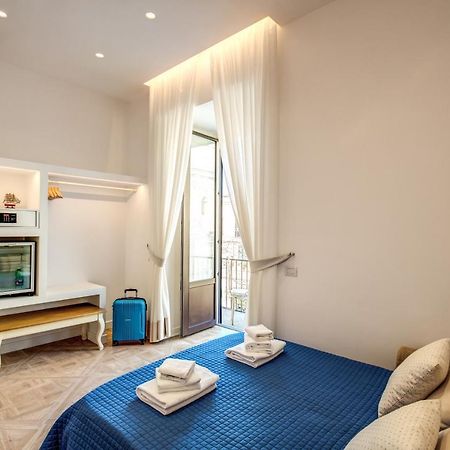 Sorrento Square Suites Exterior foto