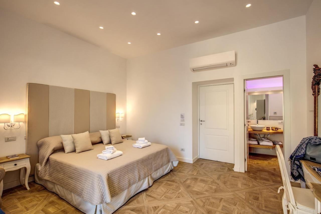 Sorrento Square Suites Exterior foto