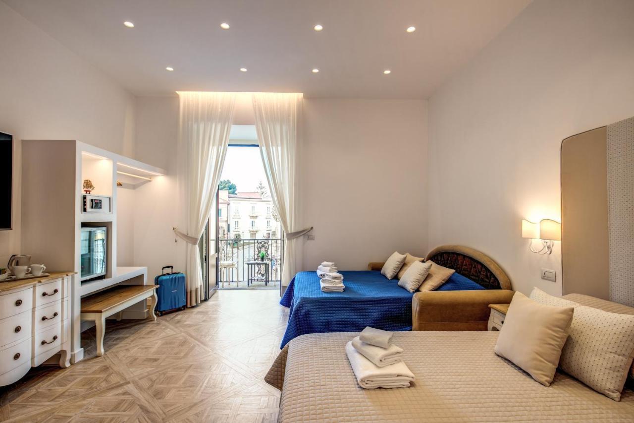 Sorrento Square Suites Exterior foto