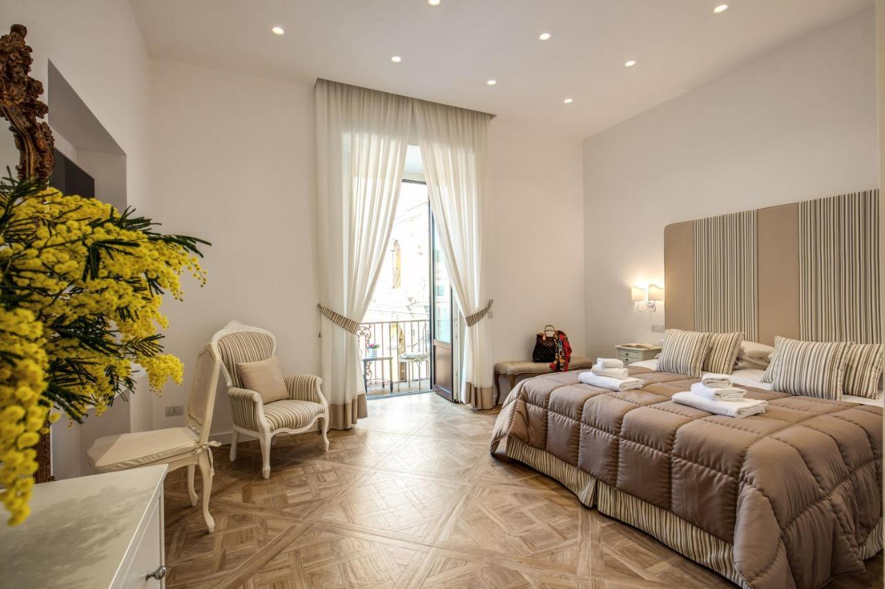 Sorrento Square Suites Exterior foto