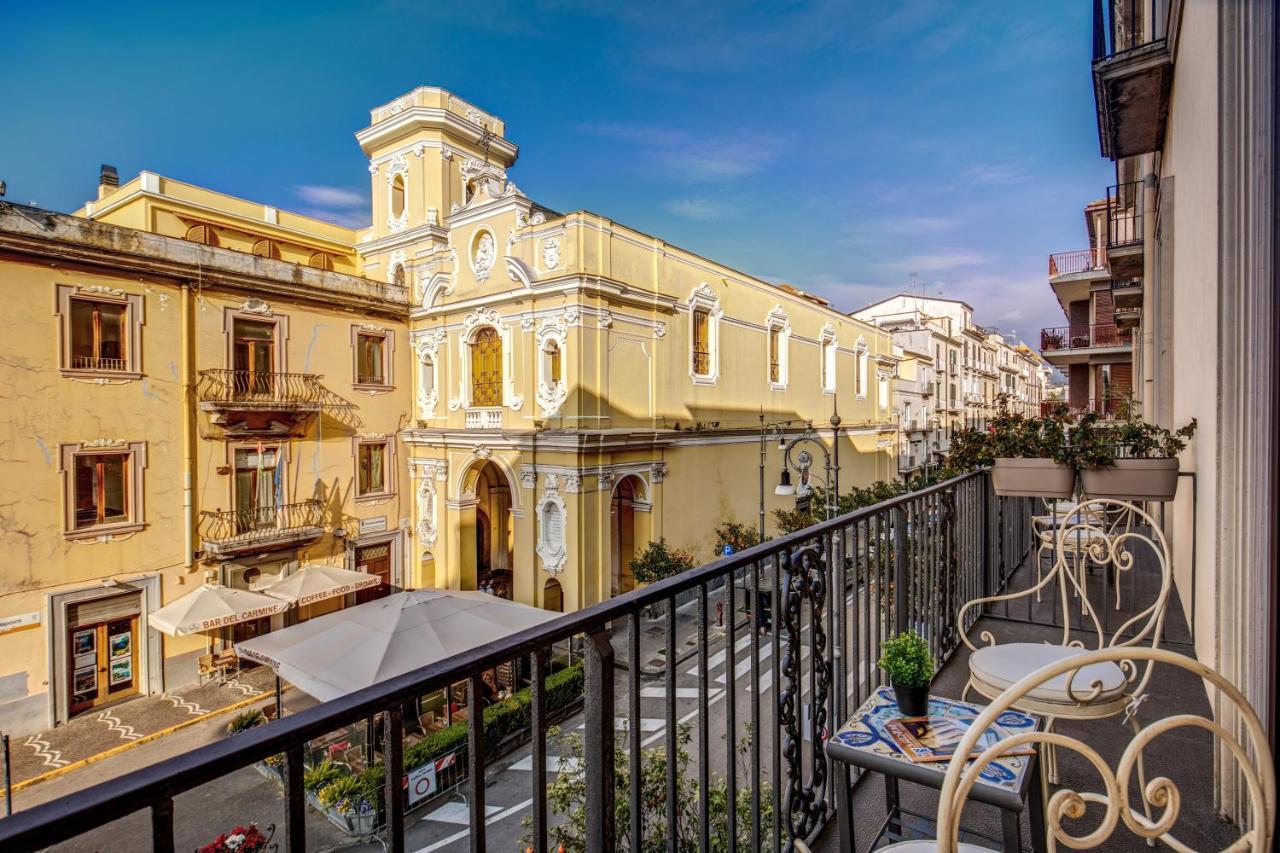 Sorrento Square Suites Exterior foto