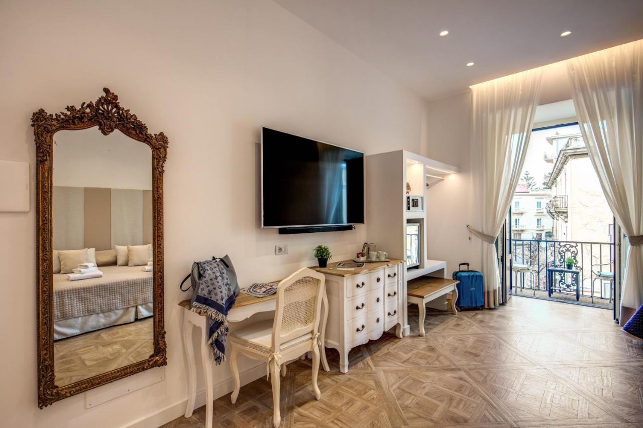 Sorrento Square Suites Exterior foto